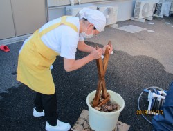 11月は芋煮会を開催‼